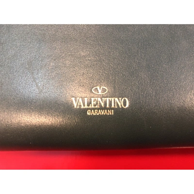Pre-owned Valentino Garavani Leather Wallet In Green