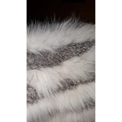 Pre-owned Pinko White Fur Scarf