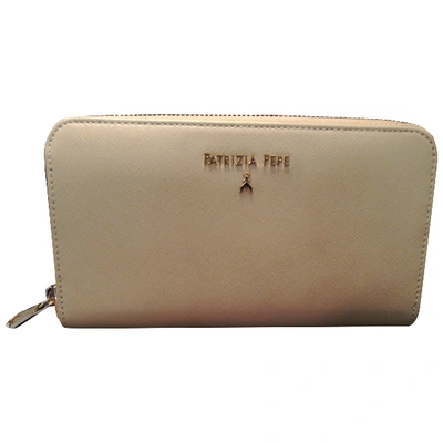 Pre-owned Patrizia Pepe Leather Wallet In Beige