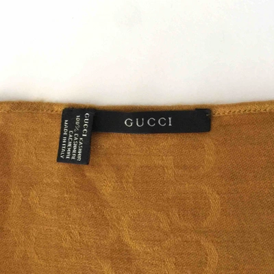 Pre-owned Gucci Cashmere Stole In Yellow