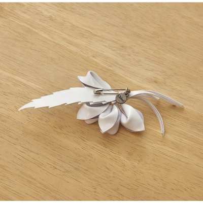 Pre-owned Chloé White Pins & Brooches