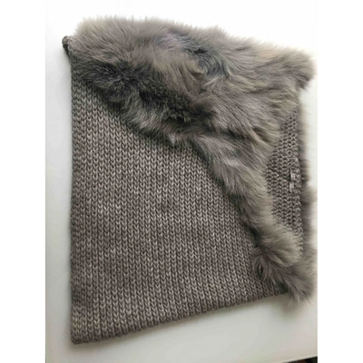 Pre-owned Pinko Grey Fox Scarf