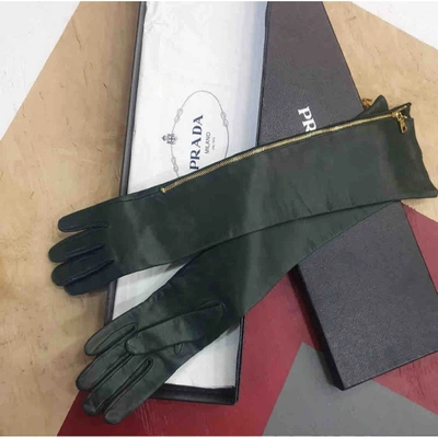 Pre-owned Prada Green Leather Gloves