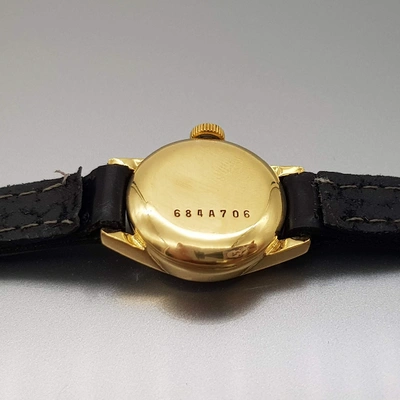 Pre-owned Zenith Classique Yellow Gold Watch In Black
