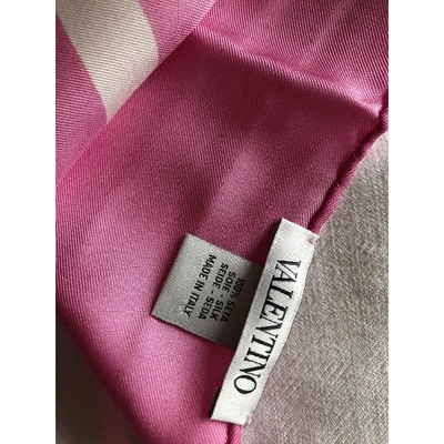 Pre-owned Valentino Garavani Pink Silk Silk Handkerchief