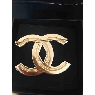 Pre-owned Chanel Cc Pin & Brooche In Gold