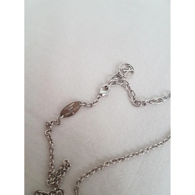 Pre-owned Louis Vuitton Alphabet Lv&me Silver Steel Necklace