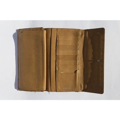 Pre-owned Dkny Leather Wallet In Camel