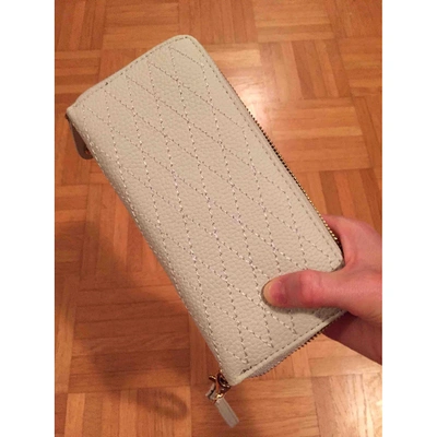 Pre-owned Andrew Marc Beige Wallet