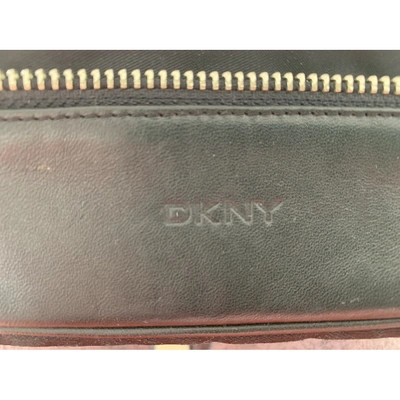 Pre-owned Dkny Purse In Black