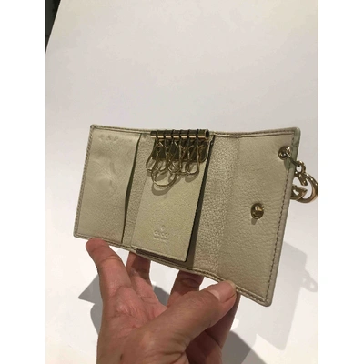 Pre-owned Gucci Leather Key Ring In White