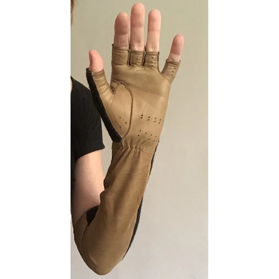 Pre-owned Chanel Leather Mittens In Beige
