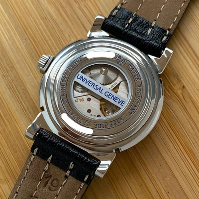 Pre-owned Universal Geneve Silver Steel Watch