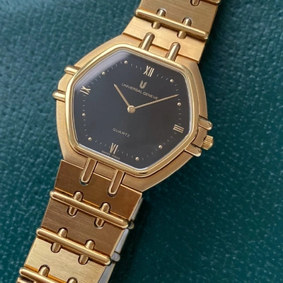 Pre-owned Universal Geneve Watch In Gold