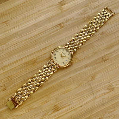 Pre-owned Universal Geneve Watch In Gold
