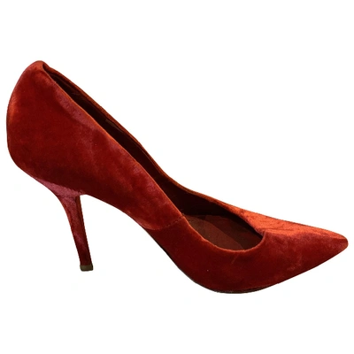 Pre-owned Dolce & Gabbana Red Velvet Heels