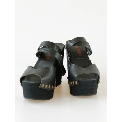 Pre-owned Miu Miu Leather Sandal In Black