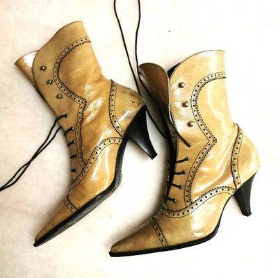 Pre-owned Coccinelle Leather Boots In Beige