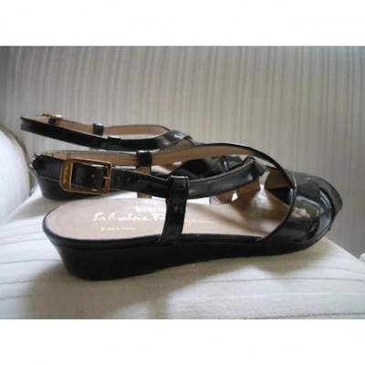 Pre-owned Ferragamo Black Patent Leather Sandals