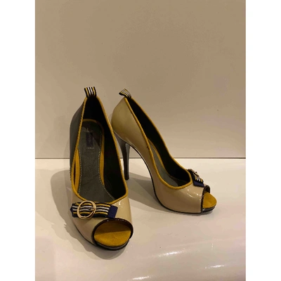 Pre-owned Kurt Geiger Beige Patent Leather Heels