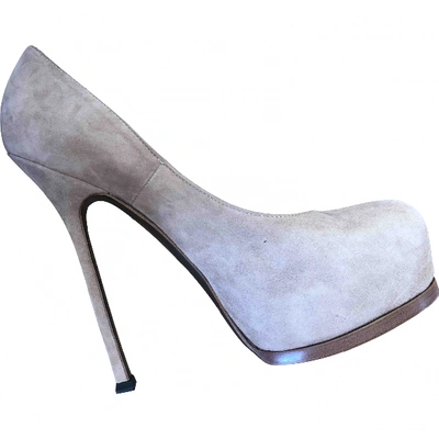 Pre-owned Saint Laurent Trib Too Grey Suede Heels