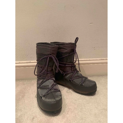 Pre-owned Moon Boot Grey Boots
