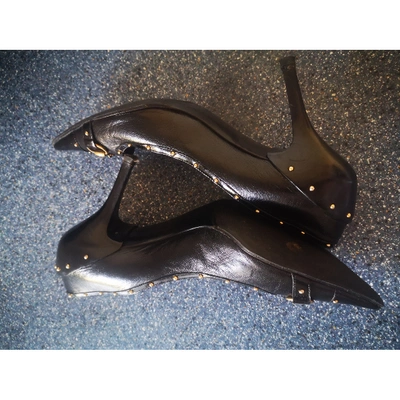 Pre-owned Gucci Sylvie Leather Heels In Black