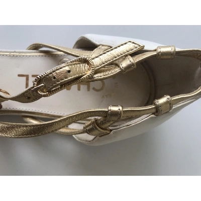 Pre-owned Chanel Beige Eel Sandals
