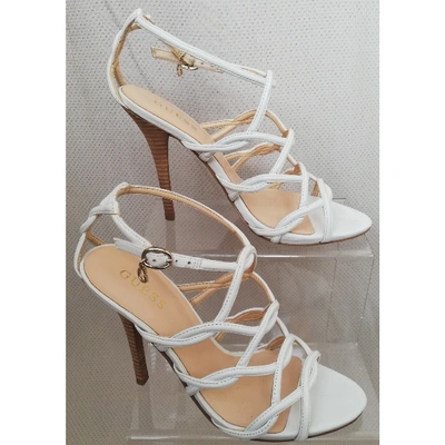 Pre-owned Guess Leather Sandals In White