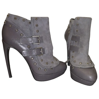 Pre-owned Alexander Mcqueen Leather Ankle Boots In Grey