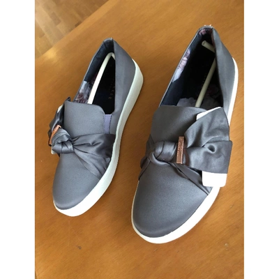 Pre-owned Ted Baker Cloth Flats In Grey