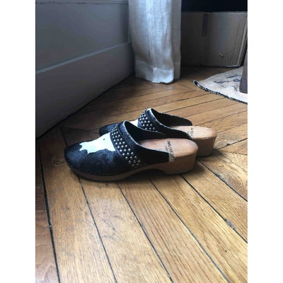 Pre-owned Saint Laurent Pony-style Calfskin Mules & Clogs