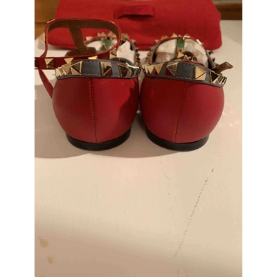Pre-owned Valentino Garavani Rockstud Leather Ballet Flats In Red