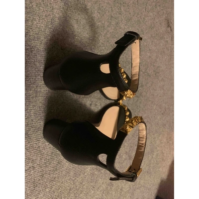 Pre-owned Stuart Weitzman Leather Sandals In Black