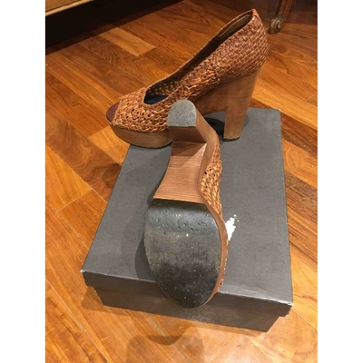Pre-owned Nicole Farhi Leather Mules & Clogs In Camel