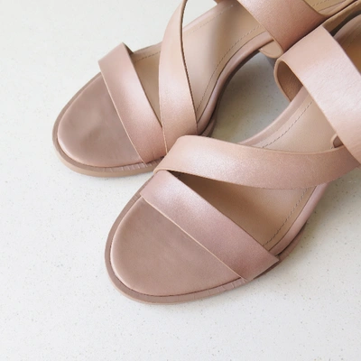 Pre-owned Dkny Leather Sandal In Beige