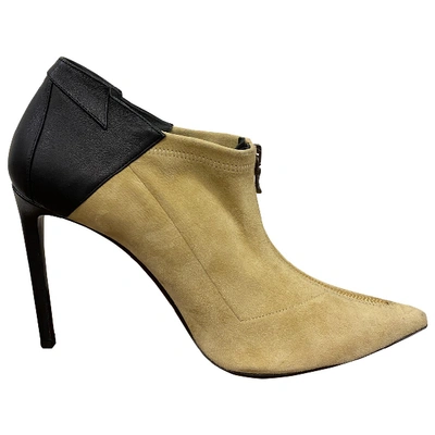Pre-owned Roland Mouret Ankle Boots In Beige