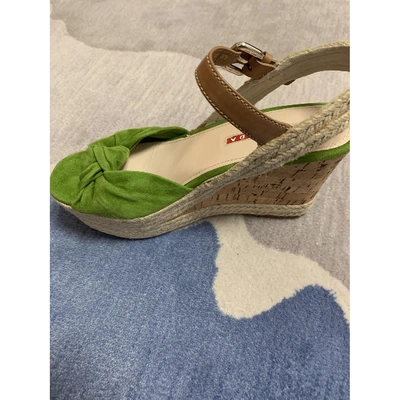 Pre-owned Prada Green Suede Sandals