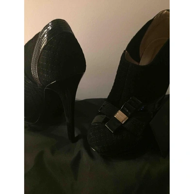 Pre-owned Versace Ankle Boots In Black