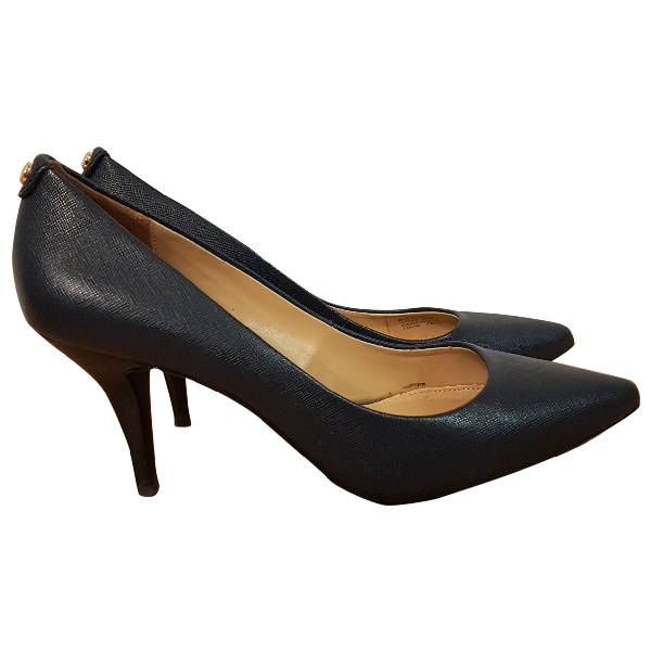 michael kors pumps navy