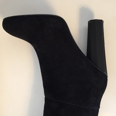Pre-owned Aperlai Boots In Black