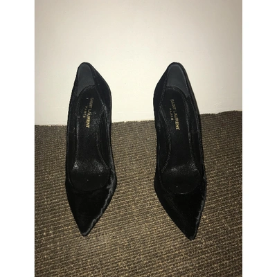 Pre-owned Saint Laurent Velvet Heels In Black