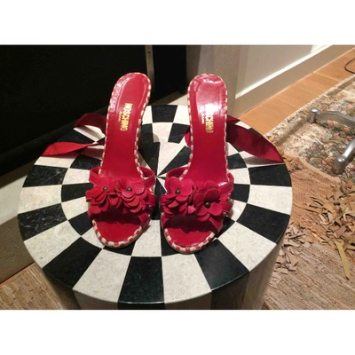 Pre-owned Moschino Leather Mules In Red