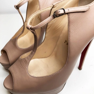 Pre-owned Christian Louboutin Beige Leather Sandals
