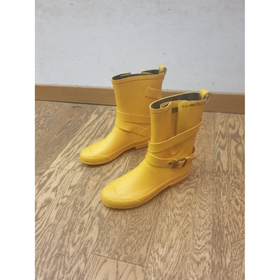 Pre-owned Burberry Yellow Rubber Boots