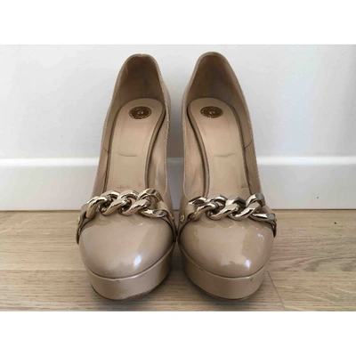 Pre-owned Elisabetta Franchi Patent Leather Heels In Beige