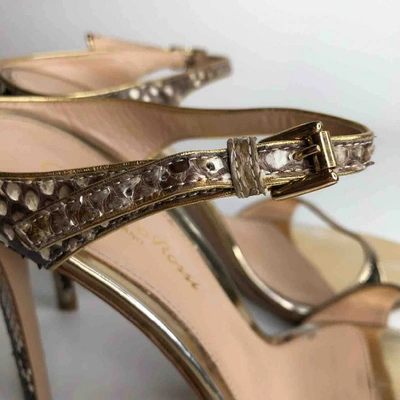 Pre-owned Gianvito Rossi Gold Python Sandals