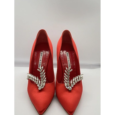 Pre-owned Manolo Blahnik Cloth Heels In Red