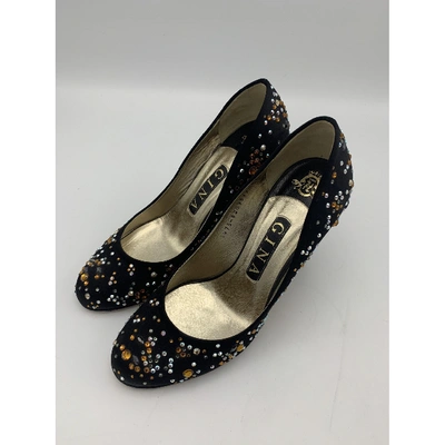 Pre-owned Gina Cloth Heels In Black