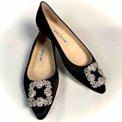 Pre-owned Manolo Blahnik Hangisi Black Cloth Ballet Flats